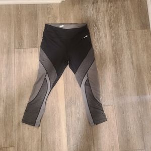NWOT Avia Yoga Pants Size S(4-6) Black & Grey